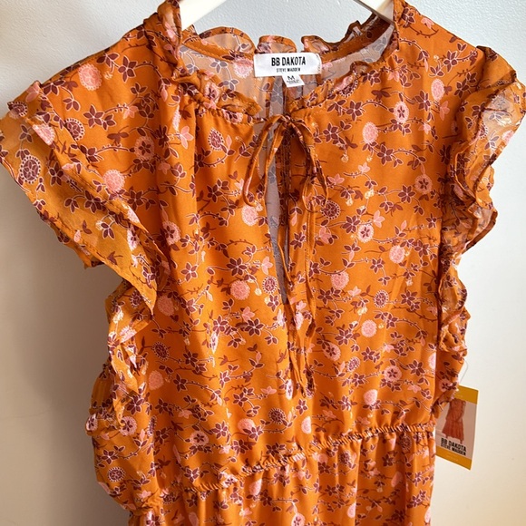 Steve Madden Ditsy midi dress. - Picture 2 of 8